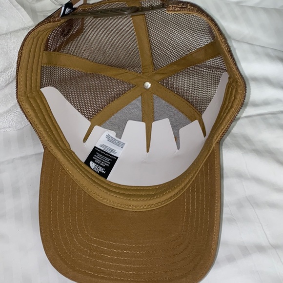 Mens TNF Snap back Cap - Picture 3 of 5